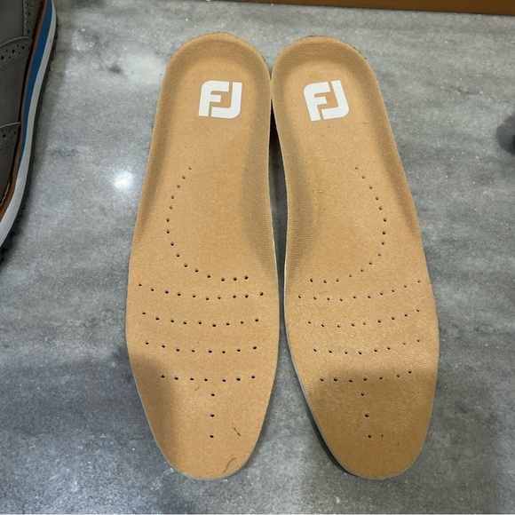 FootJoy Sport Retro Spike-less golf shoes, gray wingtips. Size 8.5 - Picture 11 of 16